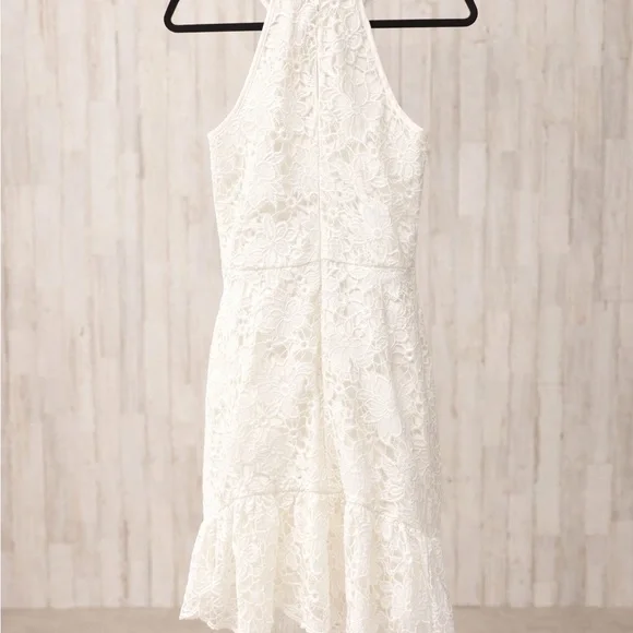 Theia NWT One of a kind White halter neck dress with lace detail Size 4 - Picture 2 of 5